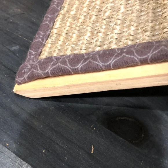 Natural Woven Cat Scratcher Ramp - Picture 2 of 9